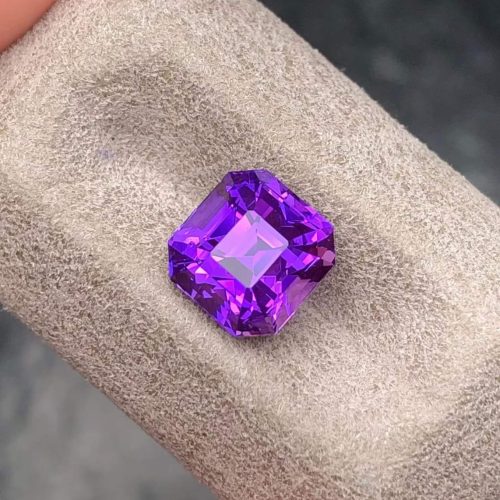 violet sapphire