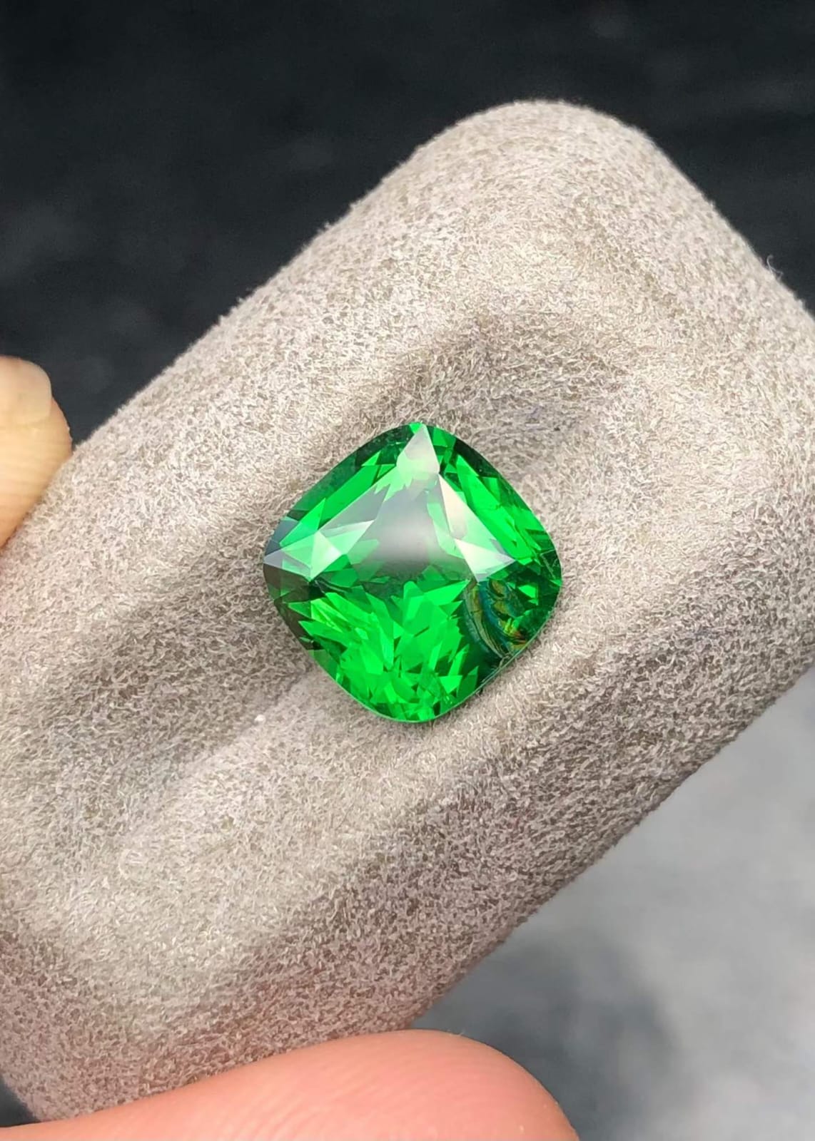 Tsavorite